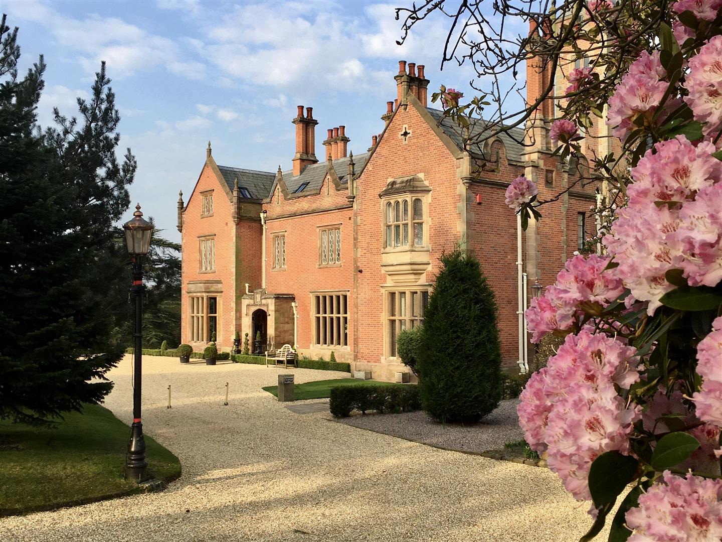 6 Norcliffe Hall, Altrincham Road, Wilmslow, SK9 4LH